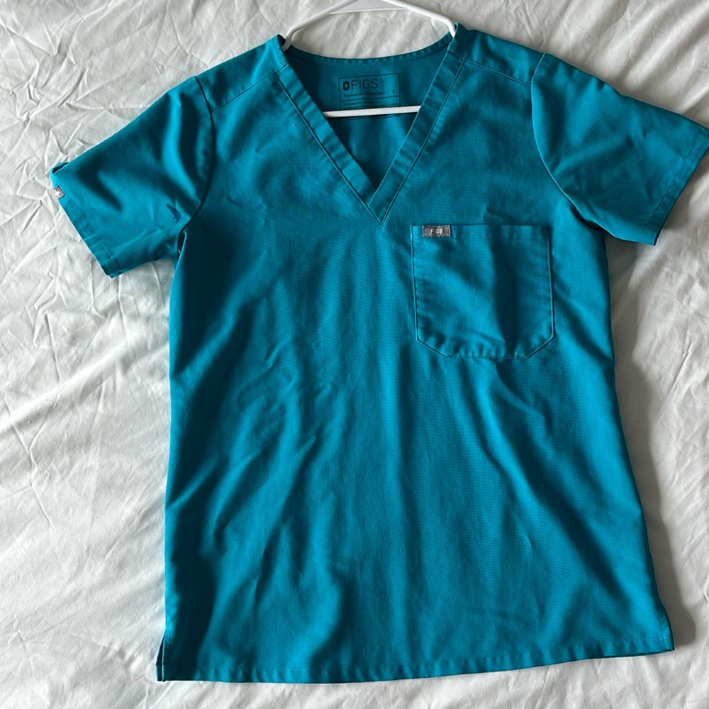 Figs teal scrub top, one pocket Catarina top size small